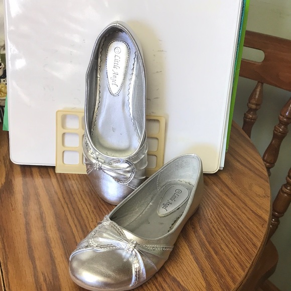 Girls Silver Flats - Picture 2 of 3